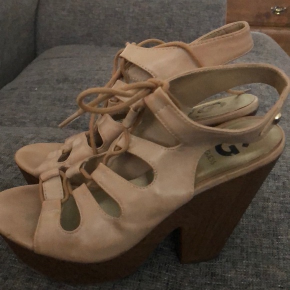 Platforms - Picture 2 of 2